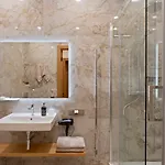 Raina Petit - Boutique Apartment *