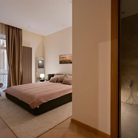 Raina Petit - Boutique Apartment *