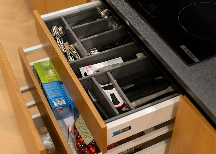 Raina Petit - Boutique *